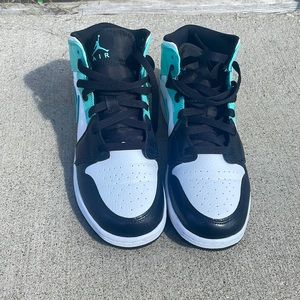 Tropical Twist Jordan’s